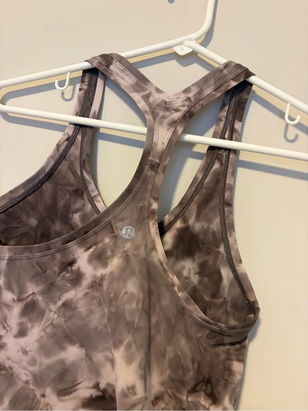 Lululemon Cool Racerback Short Tank Top Tie Dye Size 8